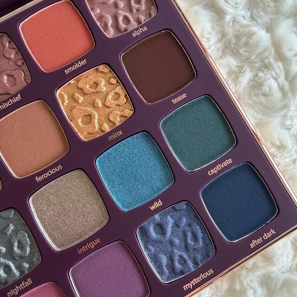 New Tarte Maneater Nightfall Eyeshadow Palette - Rich Jewel Tones